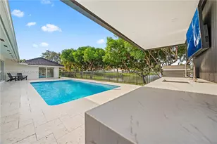 8451 Dundee Terrace, Miami Lakes, FL 33016 - Photo 39