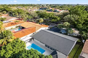 8451 Dundee Terrace, Miami Lakes, FL 33016 - Photo 49