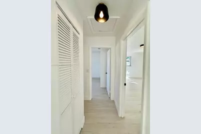 629 SW 4th St, Hallandale Beach, FL 33009 - Photo 17