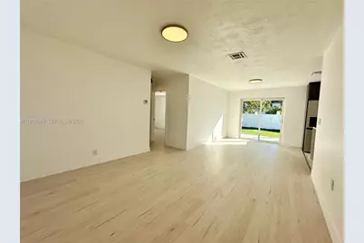 629 SW 4th St, Hallandale Beach, FL 33009 - Photo 5