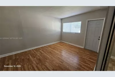 1040 N 70th Ave, Hollywood, FL 33024 - Photo 11