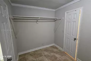 1040 N 70th Ave, Hollywood, FL 33024 - Photo 13