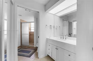 2221 SE 27th Dr, Homestead, FL 33035 - Photo 13