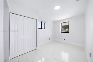 2401 SW 45th Ave, Fort Lauderdale, FL 33317 - Photo 9