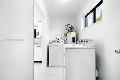 2401 SW 45th Ave, Fort Lauderdale, FL 33317 - Photo 17