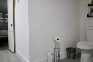 1833 S Ocean Dr, Hallandale Beach, FL 33009 - Photo 17