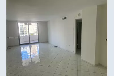 5555 Collins Ave #8Z, Miami Beach, FL 33140 - Photo 9