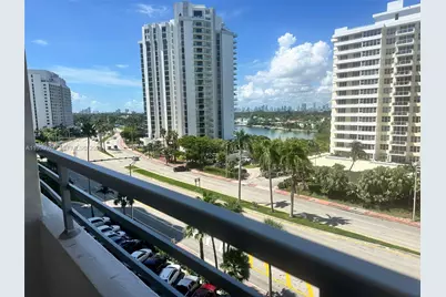 5555 Collins Ave #8Z, Miami Beach, FL 33140 - Photo 3