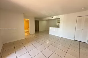 301 Palm Way, Pembroke Pines, FL 33025 - Photo 13