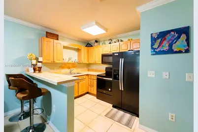 63 NW 17th Pl #6, Miami, FL 33125 - Photo 7
