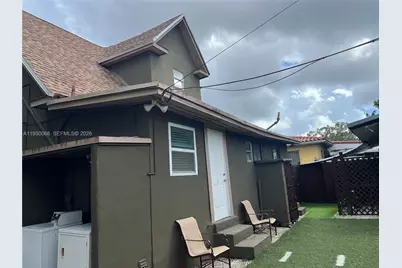 842 SW 12th Ave, Miami, FL 33130 - Photo 15
