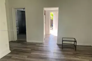 842 SW 12th Ave, Miami, FL 33130 - Photo 9