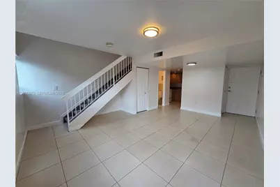 5 Olive Dr #24, Hialeah, FL 33010 - Photo 3