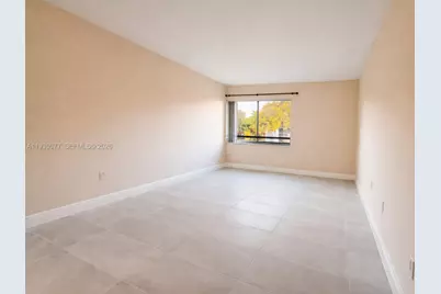 731 N Pine Island Rd #206, Plantation, FL 33324 - Photo 11