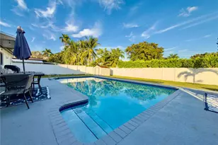 18133 SW 93rd Ave, Palmetto Bay, FL 33157 - Photo 17