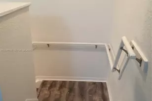 802 Belmont Ln, North Lauderdale, FL 33068 - Photo 9