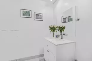 10 SW South River Dr, Miami, FL 33130 - Photo 19