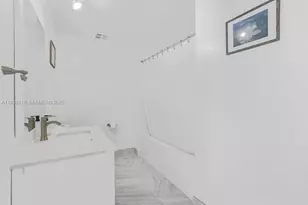 10 SW South River Dr, Miami, FL 33130 - Photo 15