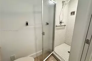 2001 S Saint Andrews Rd, Hollywood, FL 33021 - Photo 37