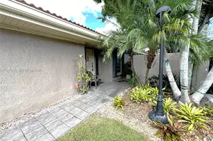 2001 S Saint Andrews Rd, Hollywood, FL 33021 - Photo 3