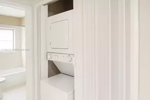 4951 Wedgewood Way, West Palm Beach, FL 33417 - Photo 5