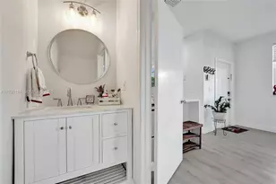 3643 San Simeon Cir, Weston, FL 33331 - Photo 9