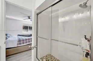 3643 San Simeon Cir, Weston, FL 33331 - Photo 11