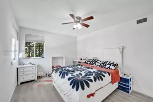 3643 San Simeon Cir, Weston, FL 33331 - Photo 15