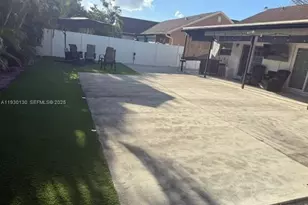 9530 Ashley Dr, Miramar, FL 33025 - Photo 27