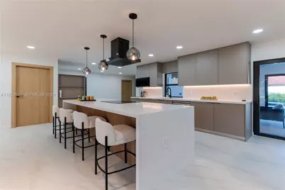 2415 NE 35th Dr, Fort Lauderdale, FL 33308 - Photo 13