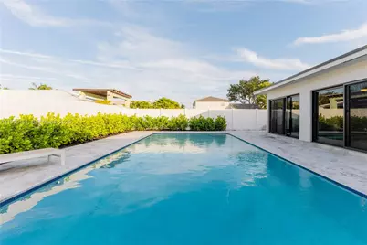 2415 NE 35th Dr, Fort Lauderdale, FL 33308 - Photo 5