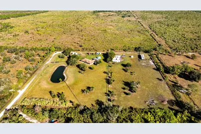1472 N Charolais Rd, Other City - In The State Of Florida, FL 33935 - Photo 9