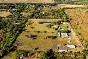 1472 N Charolais Rd, Other City - In The State Of Florida, FL 33935 - Photo 11