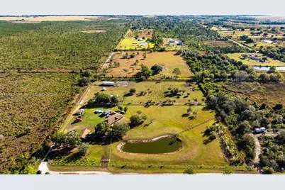 1472 N Charolais Rd, Other City - In The State Of Florida, FL 33935 - Photo 7
