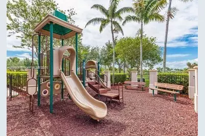 1398 NE 33rd Ave #108-25, Homestead, FL 33033 - Photo 7