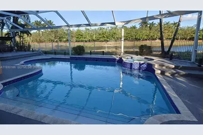 1035 Waterside Cir, Weston, FL 33327 - Photo 21