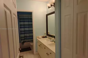 1035 Waterside Cir, Weston, FL 33327 - Photo 23