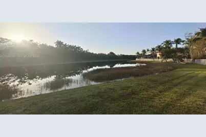 1035 Waterside Cir, Weston, FL 33327 - Photo 27