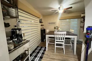 930 SW 109th Ave, Pembroke Pines, FL 33025 - Photo 21