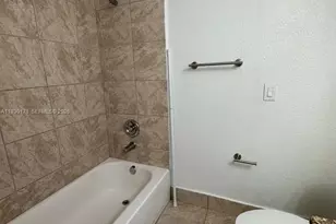 4235 N University Dr, Sunrise, FL 33351 - Photo 11