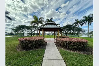 2933 SE 2nd Dr #9, Homestead, FL 33033 - Photo 17