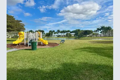 2933 SE 2nd Dr #9, Homestead, FL 33033 - Photo 15