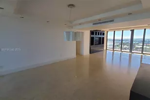 1000 Venetian Way, Miami Beach, FL 33139 - Photo 5