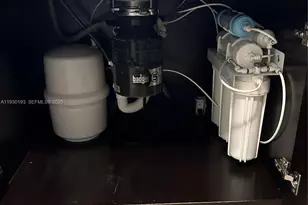 8041 SW 21st Ct, Miramar, FL 33025 - Photo 3