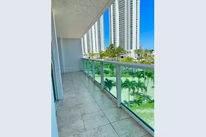 100 Bayview Dr #309, Sunny Isles Beach, FL 33160 - Photo 21