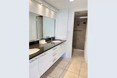 100 Bayview Dr #309, Sunny Isles Beach, FL 33160 - Photo 25