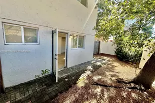 1274 NE 40th St, Oakland Park, FL 33334 - Photo 19