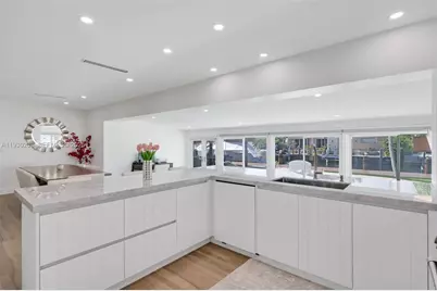 2448 SE 9th St, Pompano Beach, FL 33062 - Photo 13