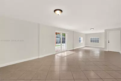 9312 SW 182nd St, Palmetto Bay, FL 33157 - Photo 17