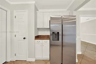 9312 SW 182nd St, Palmetto Bay, FL 33157 - Photo 13